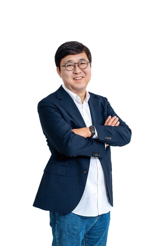 한 기자의 염증이 ‘네이버 신화’를 만들고, 여행의 판을 바꾸다